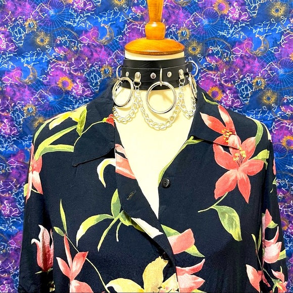 Authentic Original Vintage Style Tops - 🌈 Amazing Vintage dark floral top